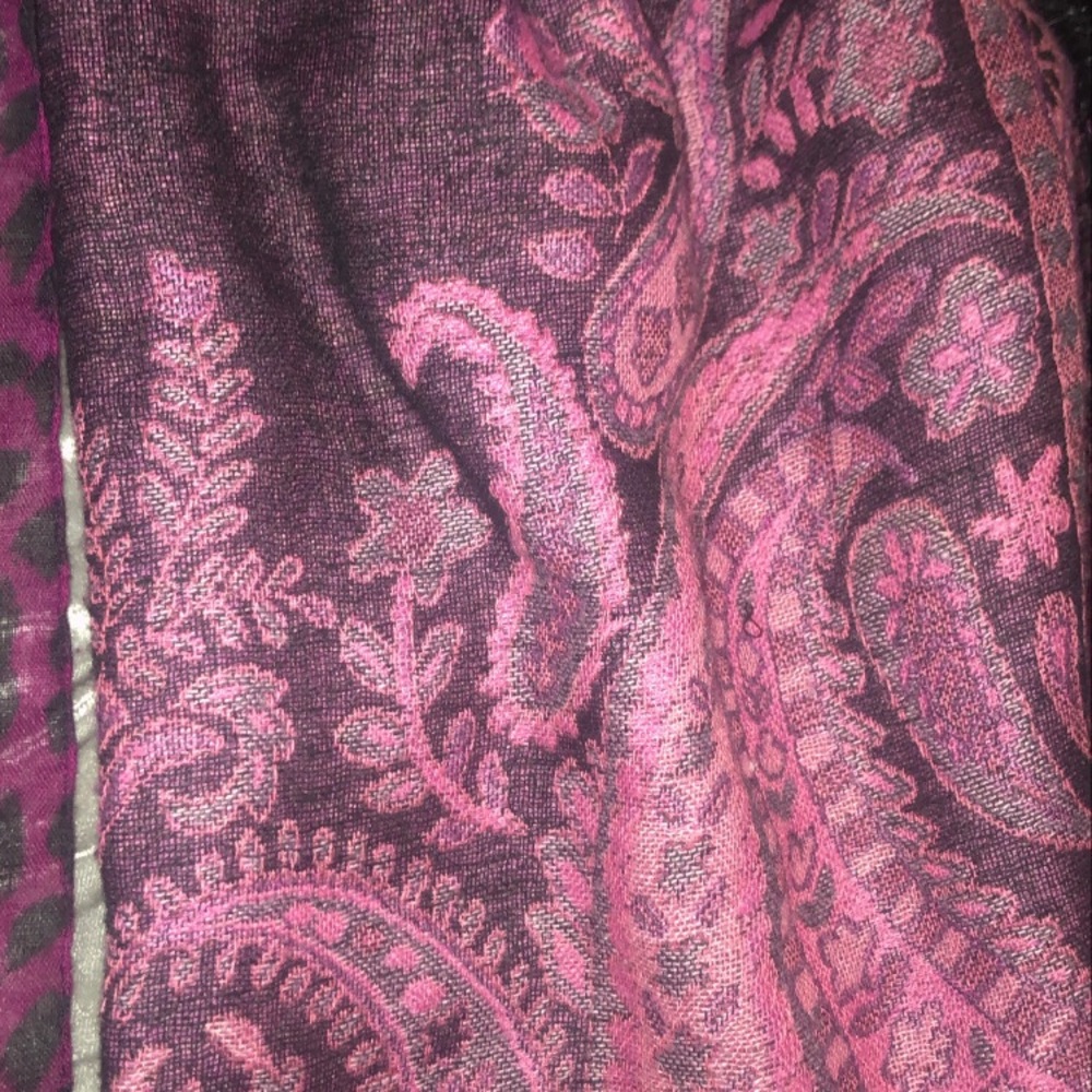 Scarves - Picture 3 of 4